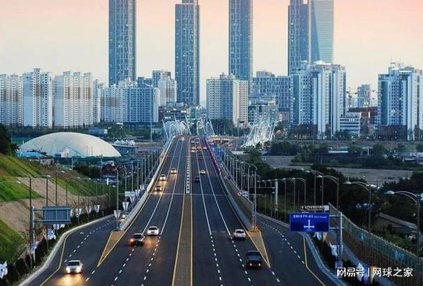 爱体育官方下载入口-阿卡胜辛纳，中国军团开年夺双冠；八连胜！本西奇不惧四蛋拖后腿