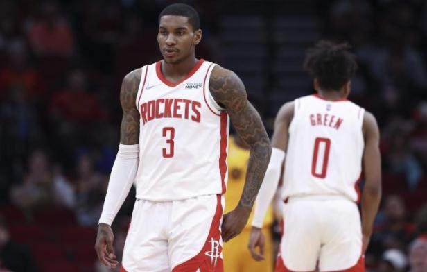 爱体育官方下载入口-小波特缺席训练营！火箭考虑倒贴选秀权送走家暴男