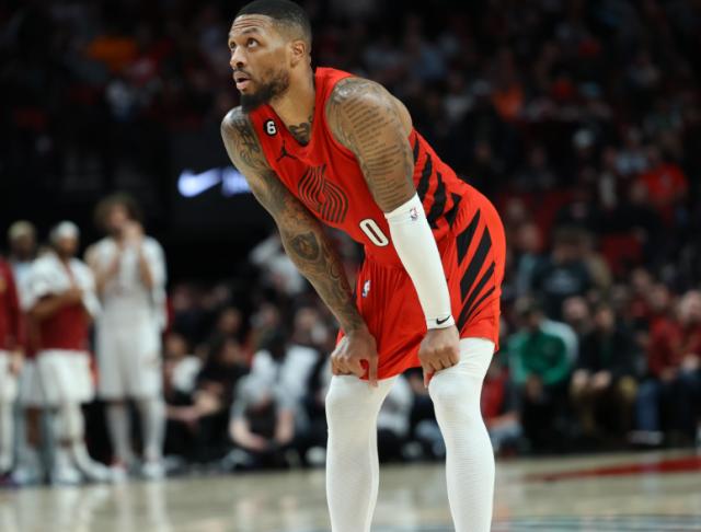 爱体育官方下载入口-超5支球队问价利拉德 开拓者寻戈贝尔式疯狂交易