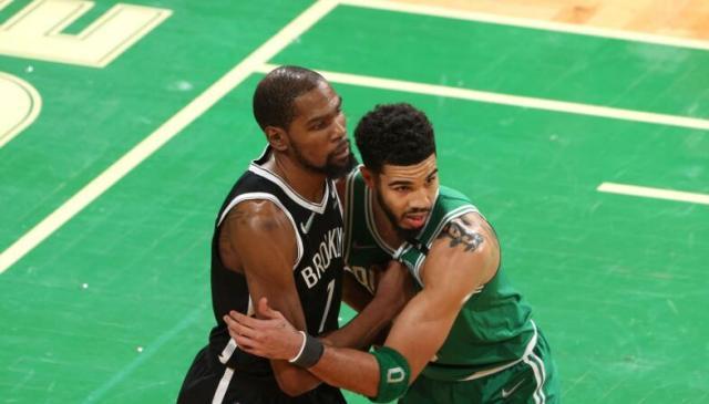 爱体育官方下载入口-传球进化的塔图姆更可怕！绿军新王无惧篮网